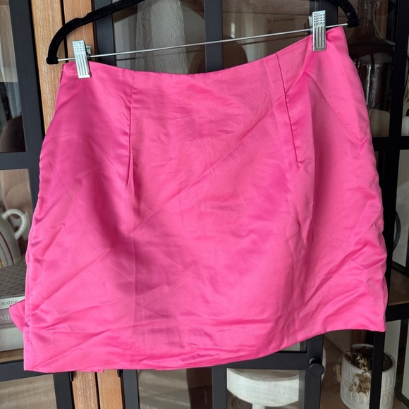 Pretty Little Thing bow barbiecore mini skirt satin high rise silky - Picture 3 of 5